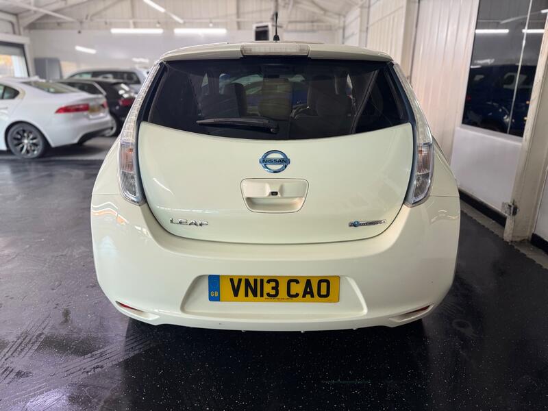 NISSAN LEAF